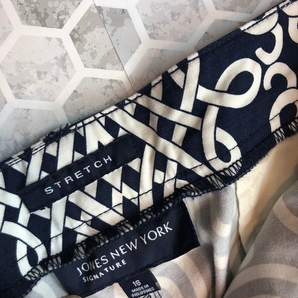 Jones New York Navy/White Print Stretch Mini Skirt - Picture 4 of 7